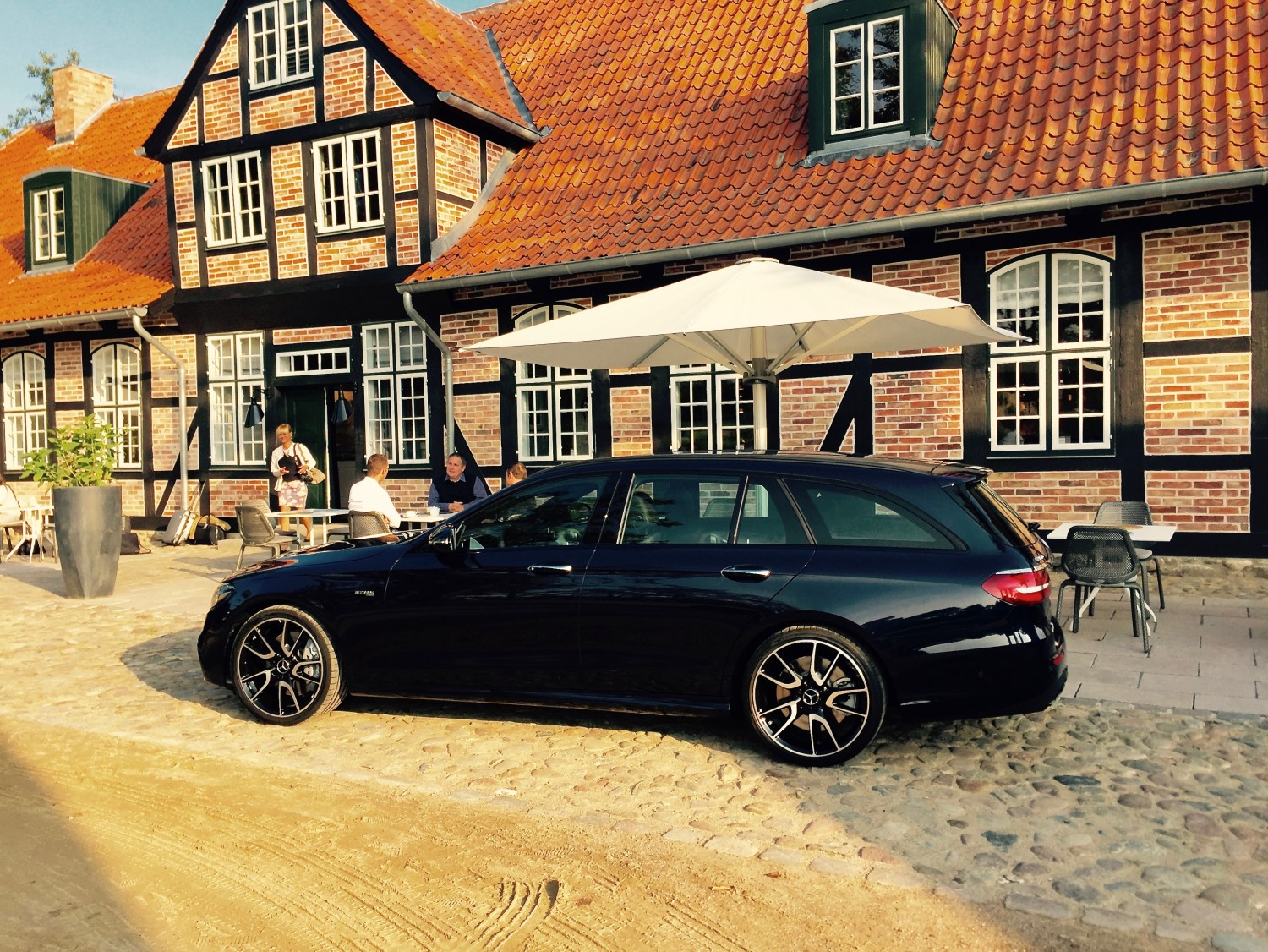 4x4schweiz News Das Neue T Modell Der Mercedes E Klasse