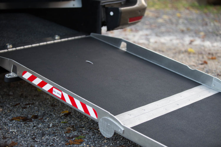 Kirchhoff Mobility AG: Allrad für Rollstuhlfahrer. V-Klasse mit